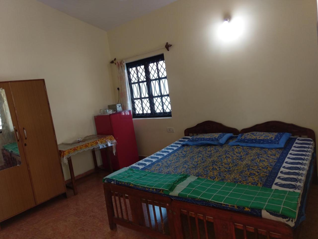 21In Guest House Калангут Номер фото